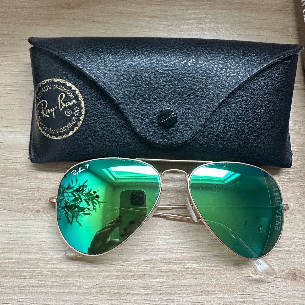 Mirrored Green Blue Polarized Ray Ban Aviators